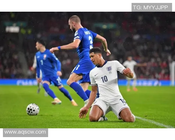 22号球员闪耀赛场展现非凡实力引领足球新风潮